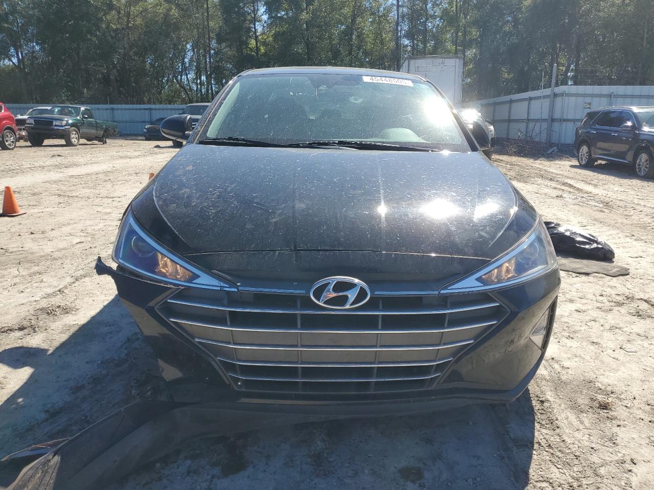 2020 Hyundai Elantra - Image 5