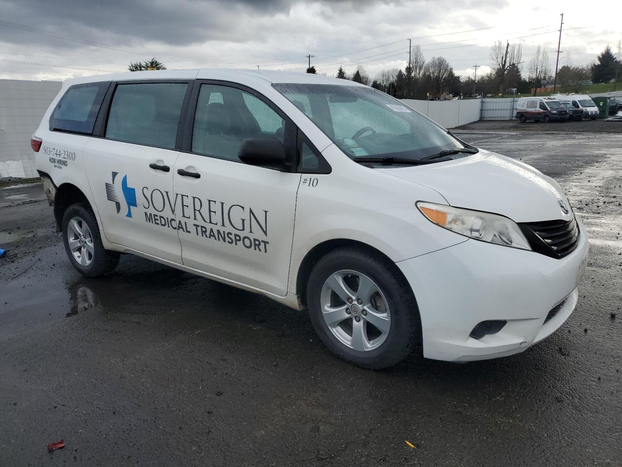 2015 Toyota Sienna - Image 4