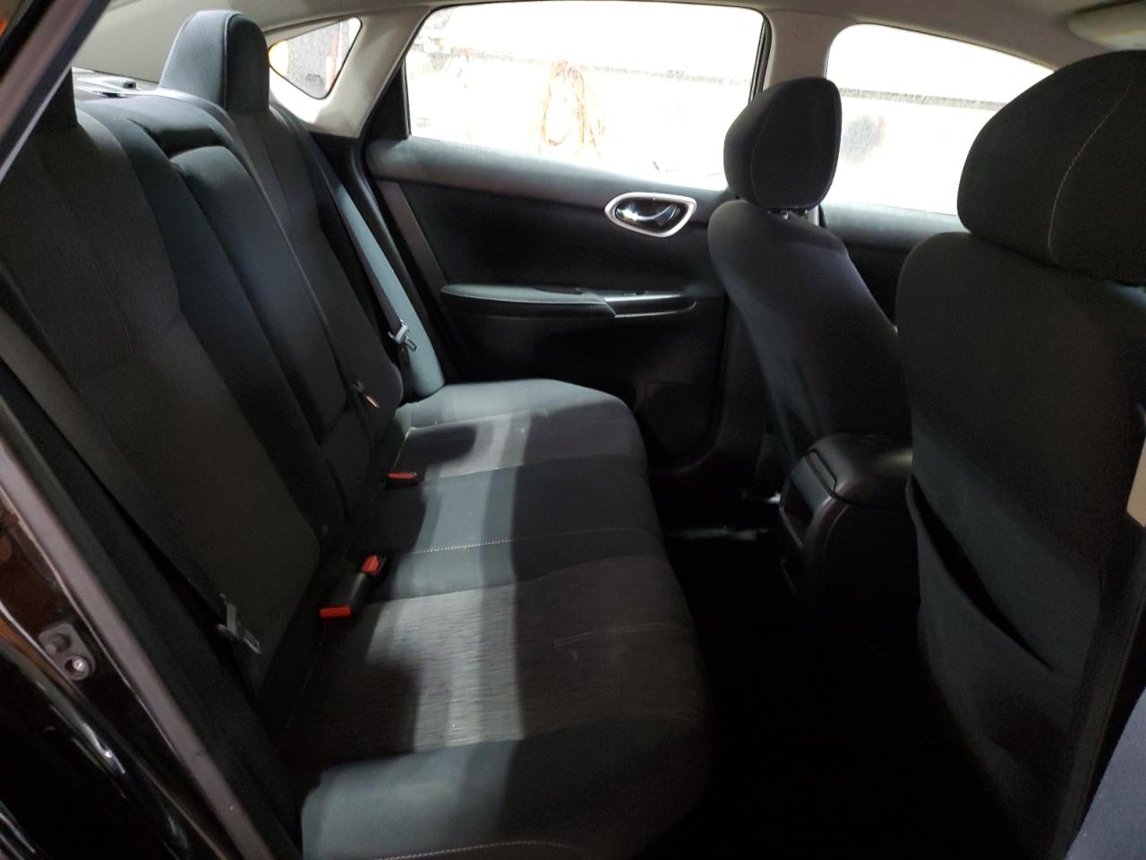 2015 Nissan Sentra - Image 10