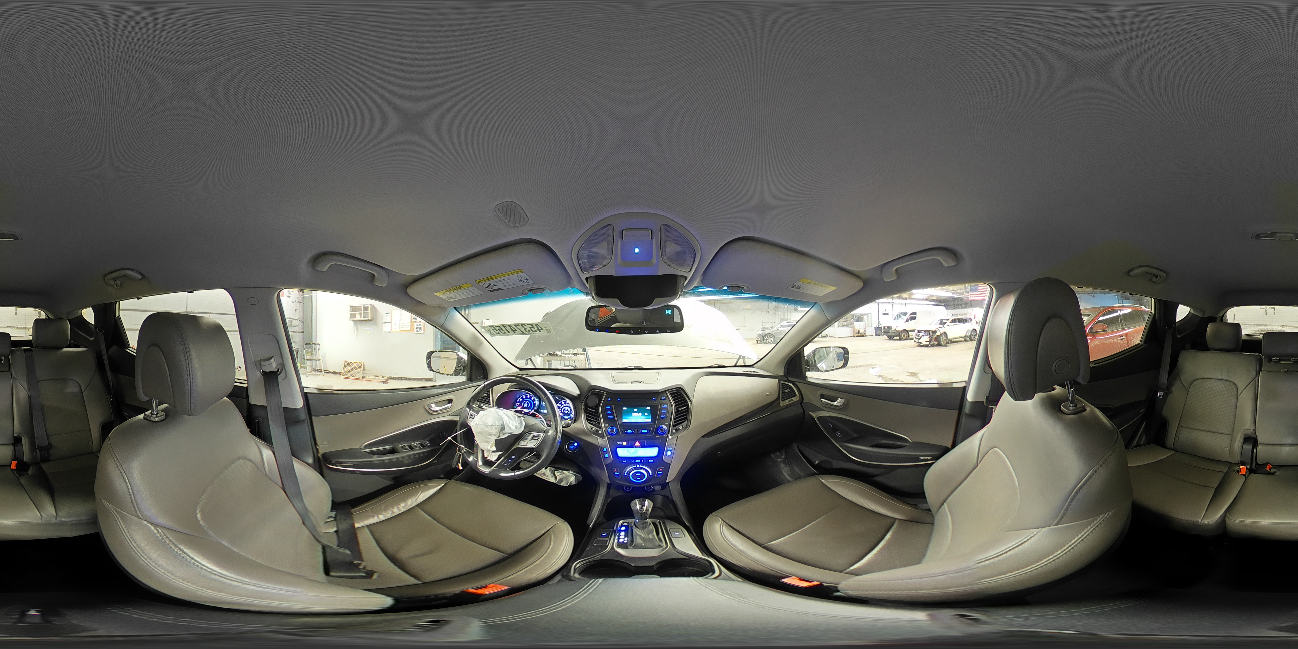 2015 Hyundai Santa Fe - Image 13