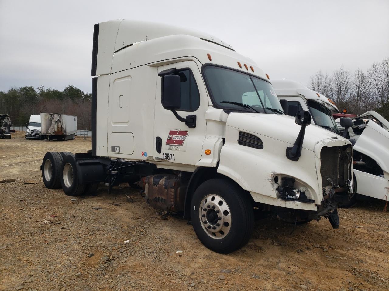 2018 Freightliner Cascadia Semi Truck for Sale in Chatham, VA - Front End