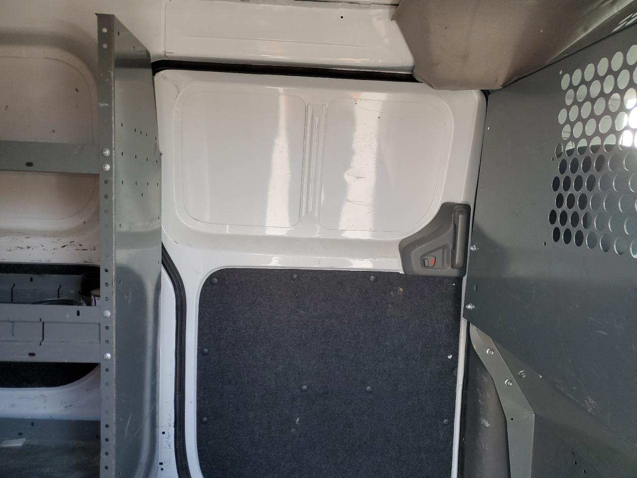 2015 Nissan NV - Image 12
