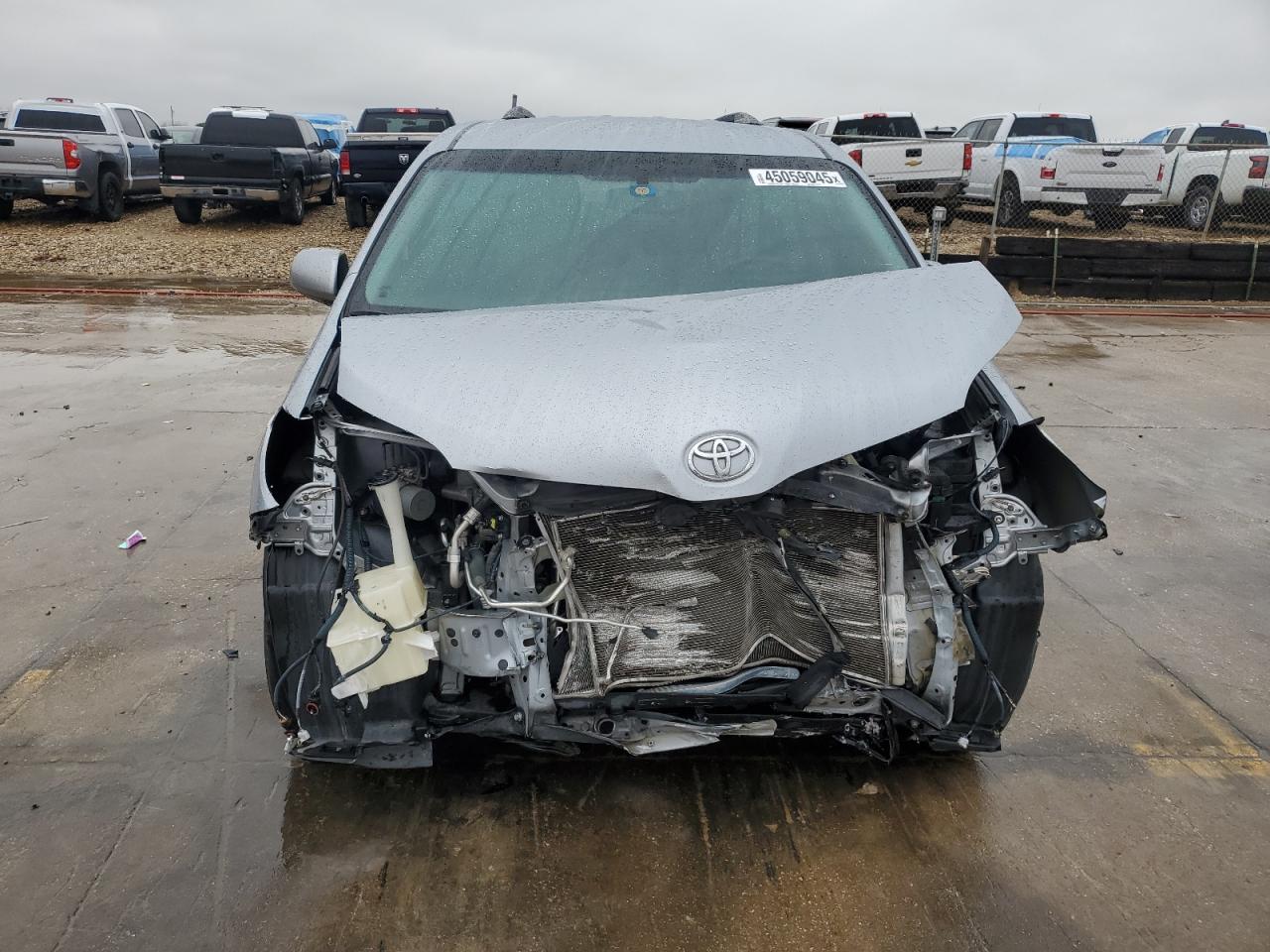 2015 Toyota Sienna - Image 5