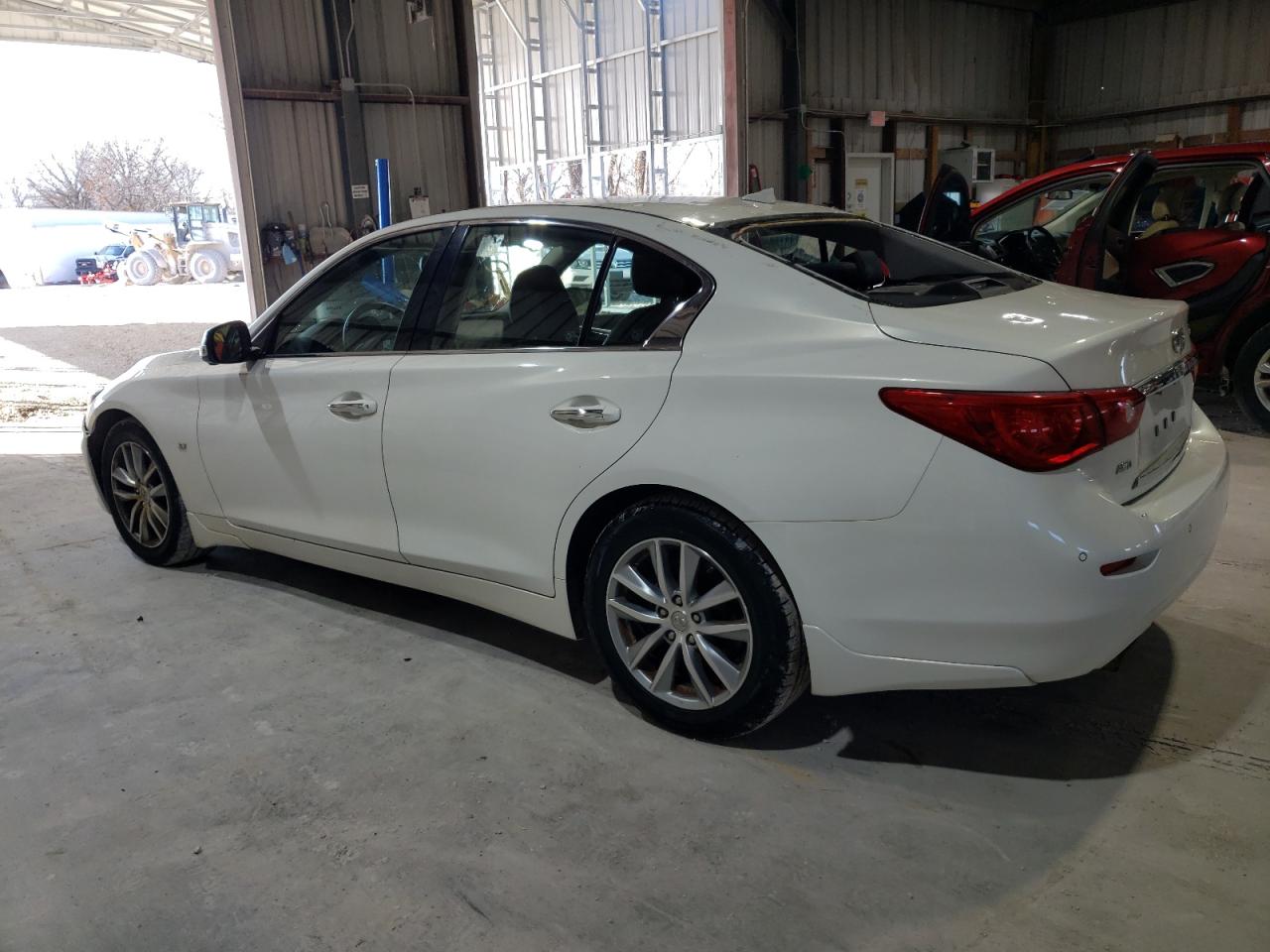 2015 Infiniti Q50 - Image 2