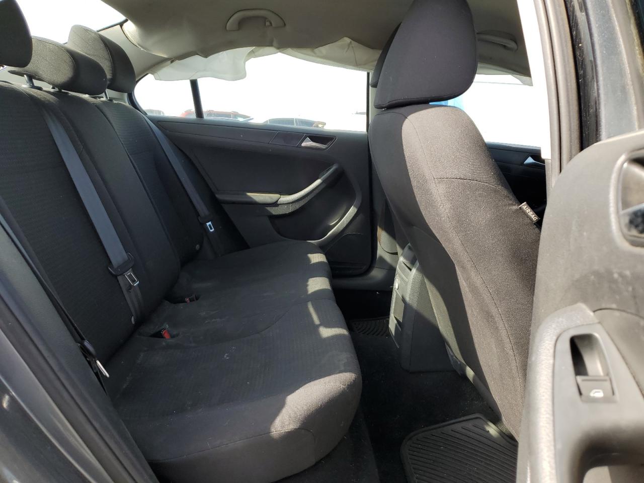 2016 Volkswagen Jetta - Image 10