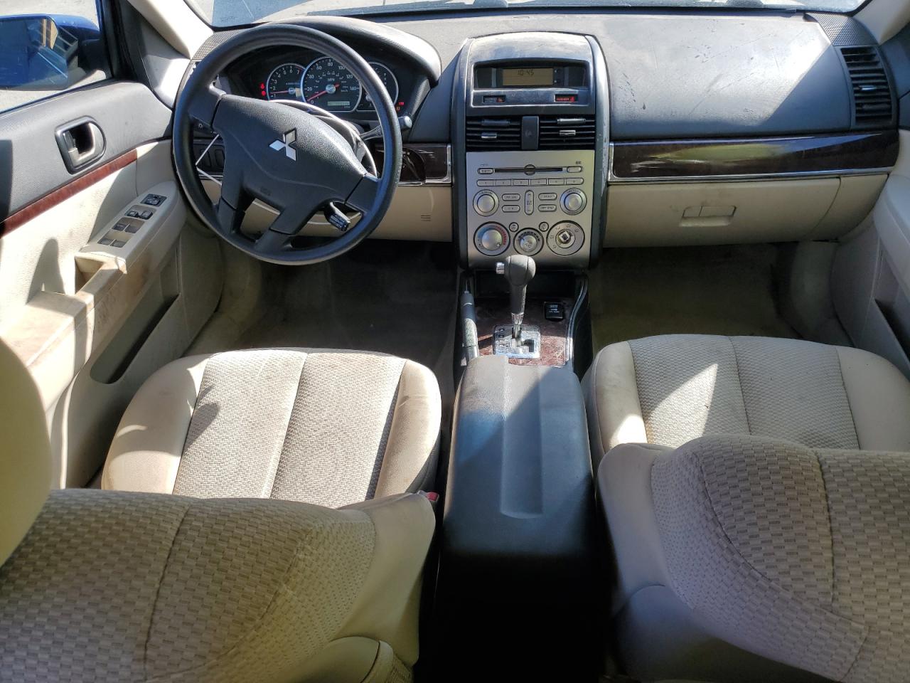 2009 Mitsubishi Galant - Image 8
