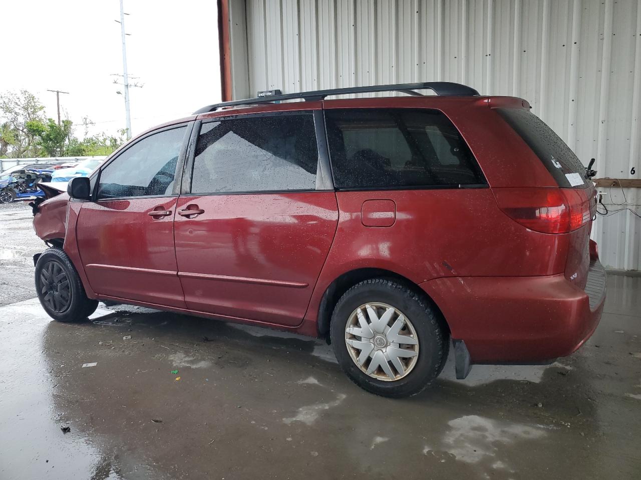 2005 Toyota Sienna - Image 2