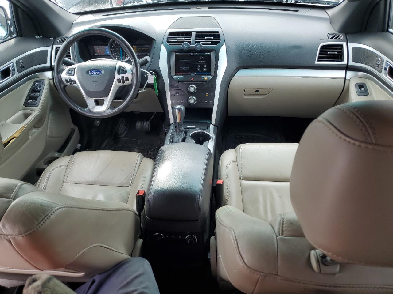 2015 Ford Explorer - Image 8
