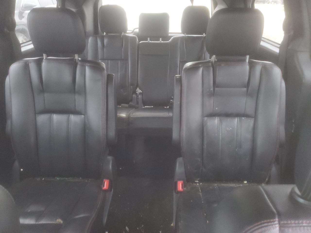2018 Dodge Caravan - Image 10