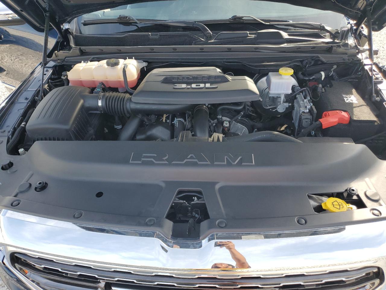 2022 RAM 1500 - Image 11