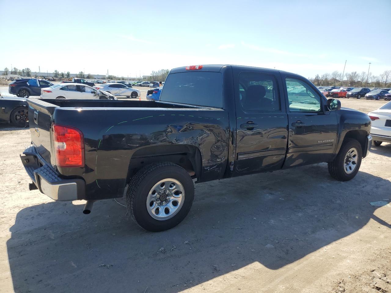 2013 Chevrolet Silverado - Image 3