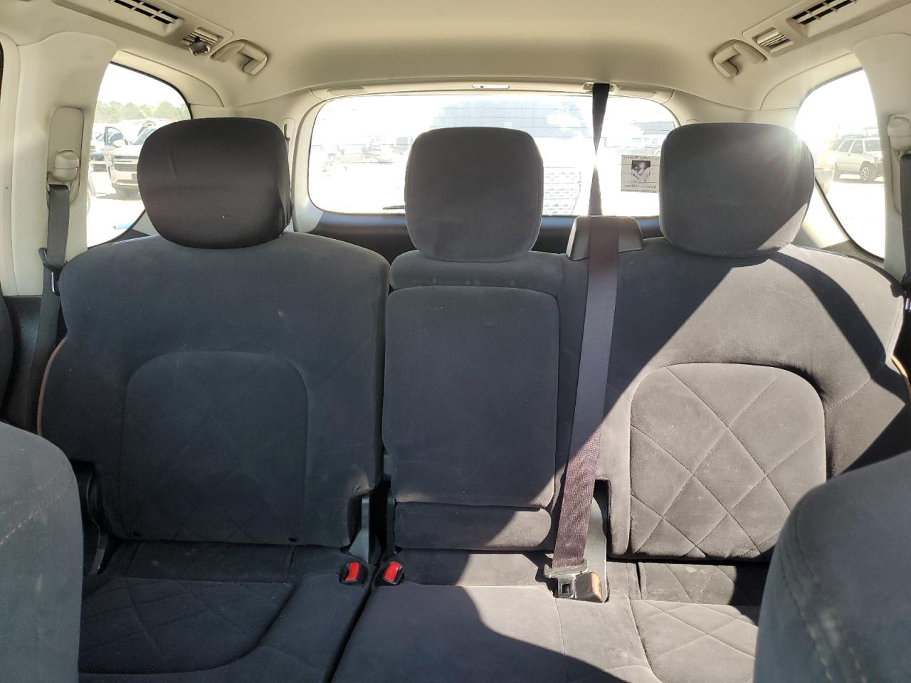 2017 Nissan Armada - Image 10
