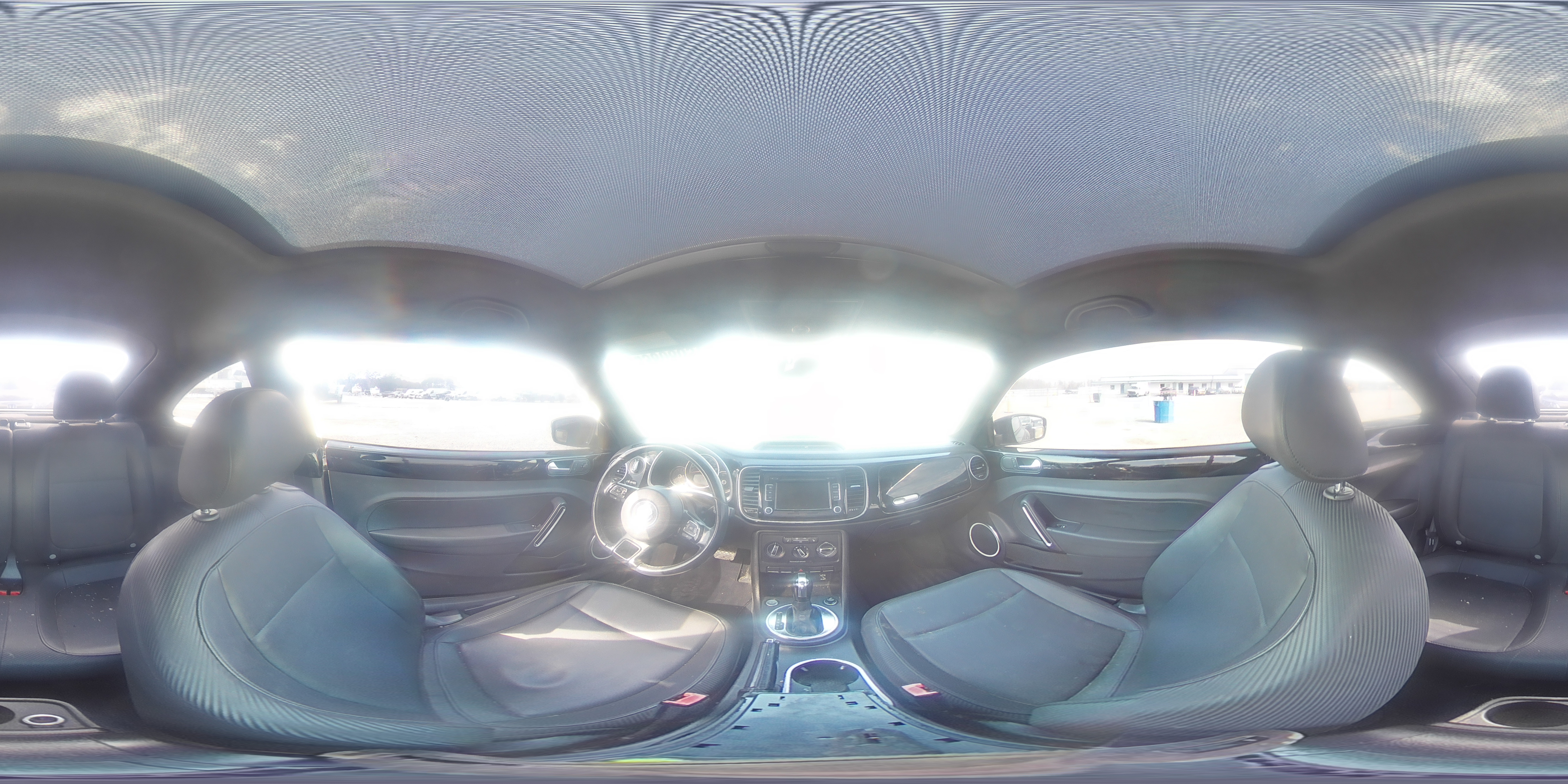 2013 Volkswagen Beetle - Image 13