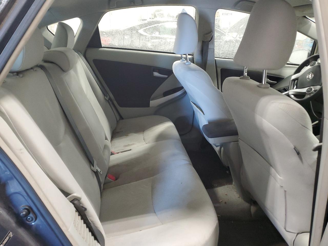 2010 Toyota Prius - Image 10