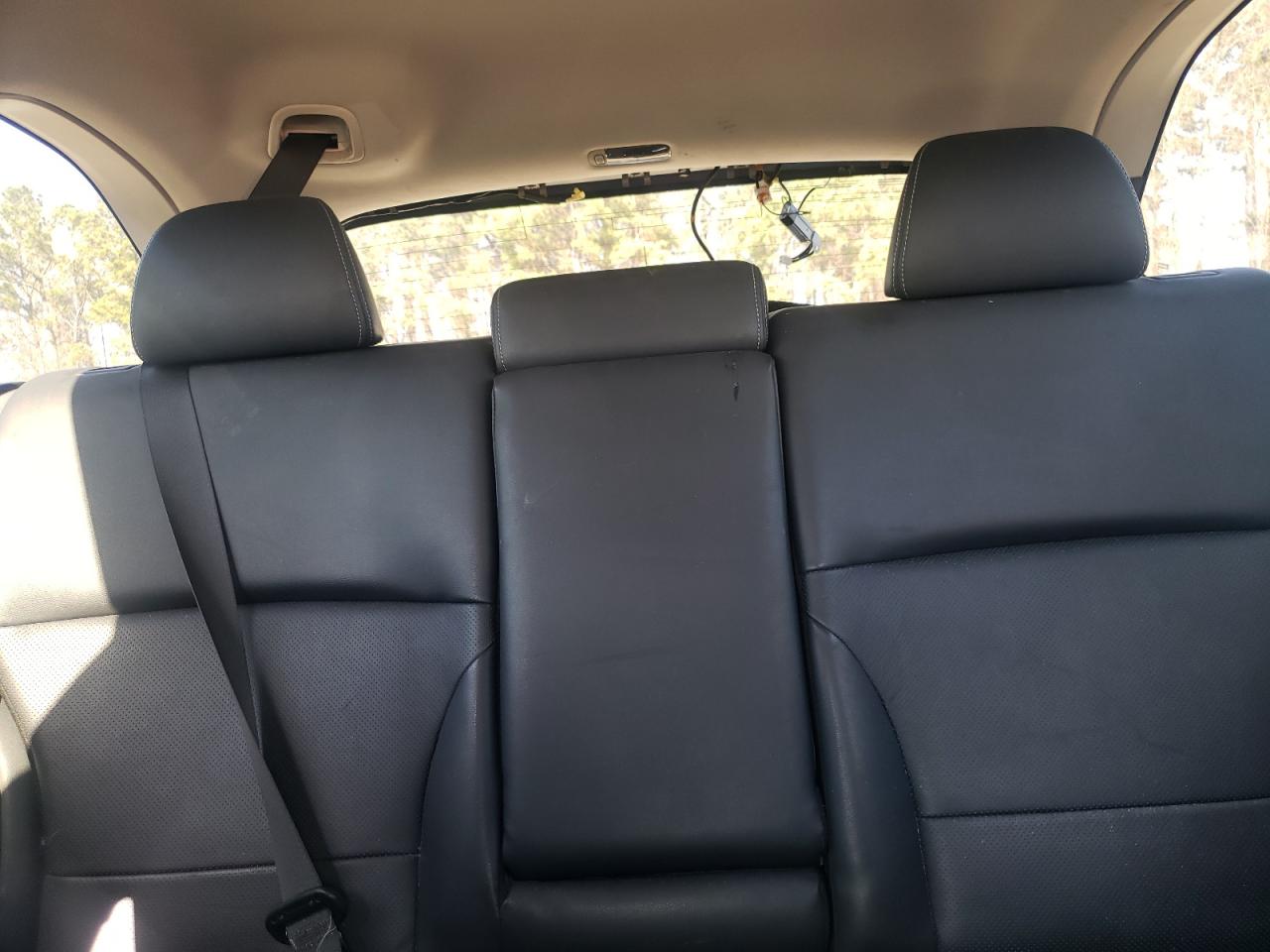 2015 Subaru Outback - Image 10