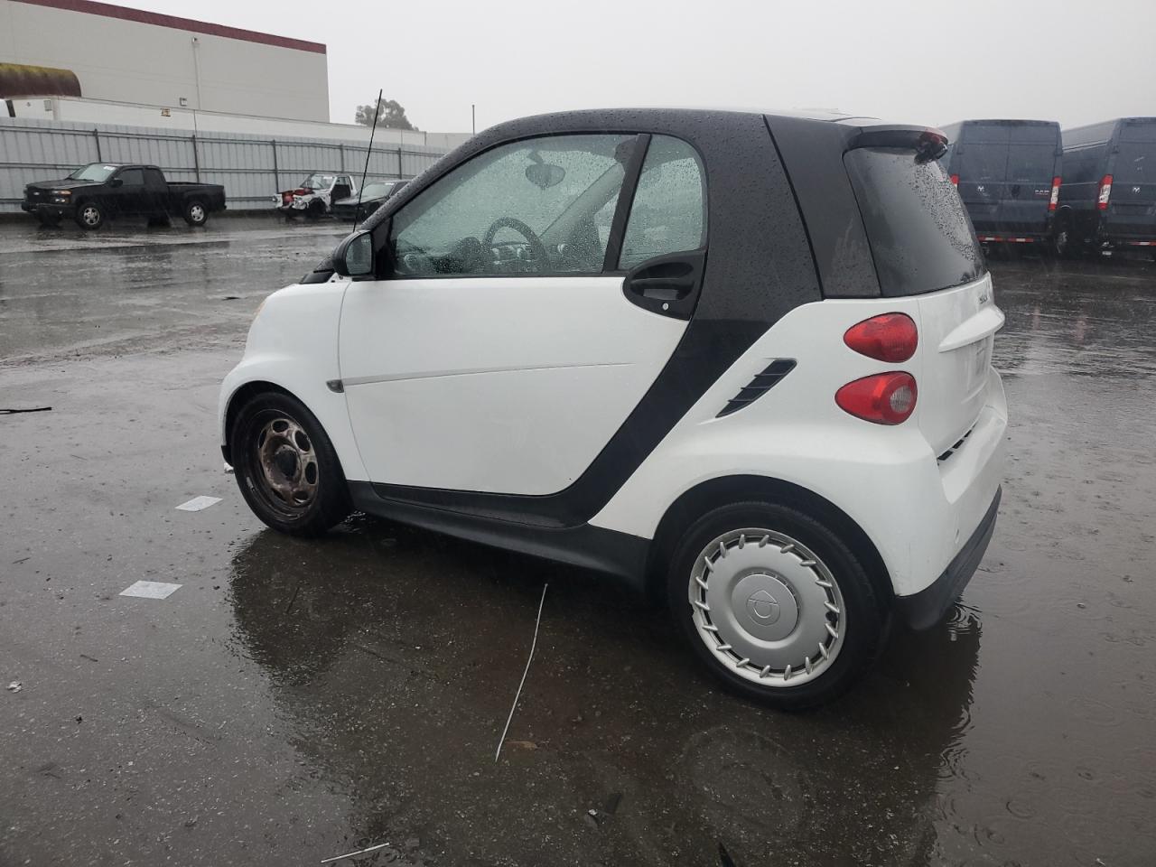 2013 Smart Fortwo - Image 2