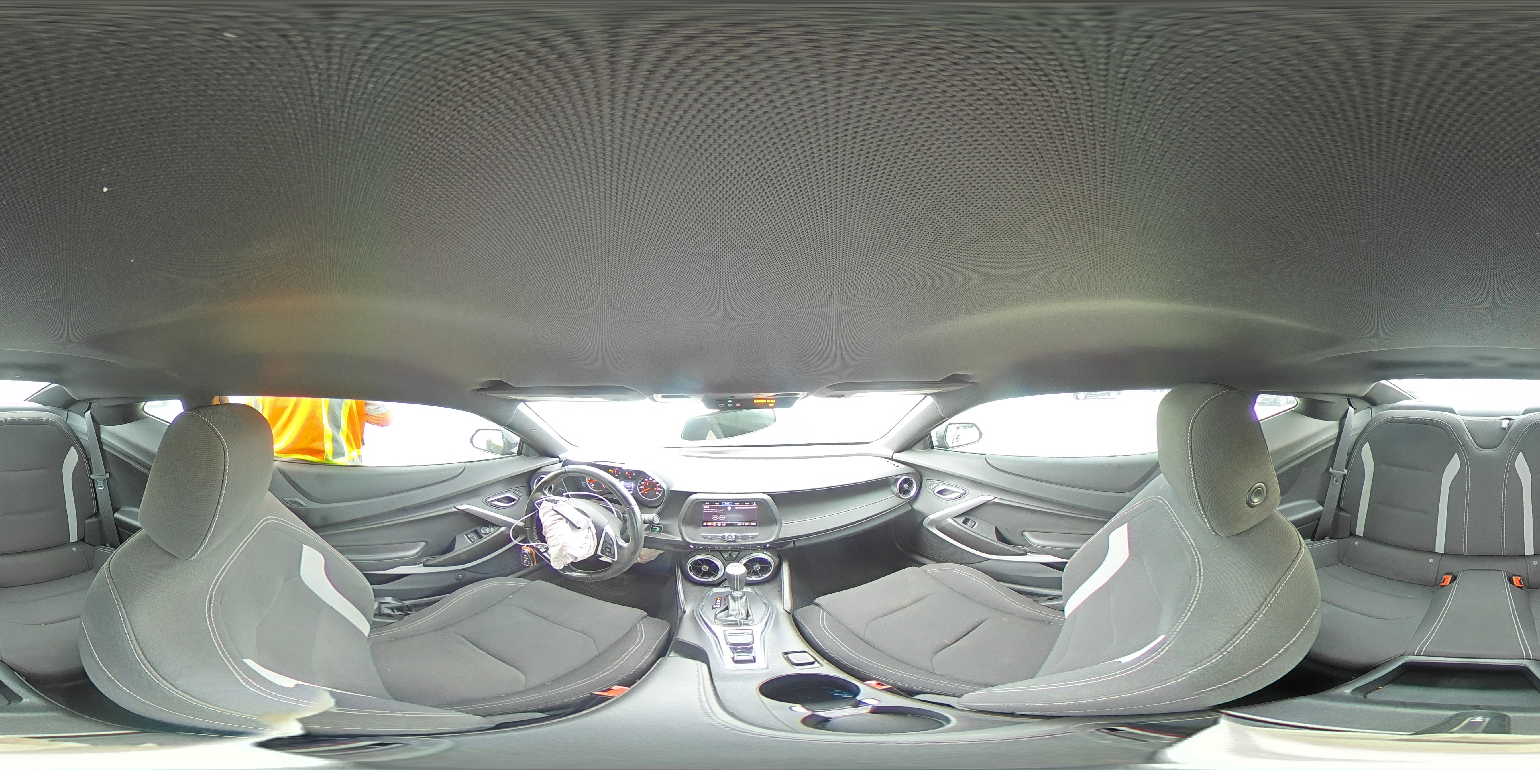 2021 Chevrolet Camaro - Image 12