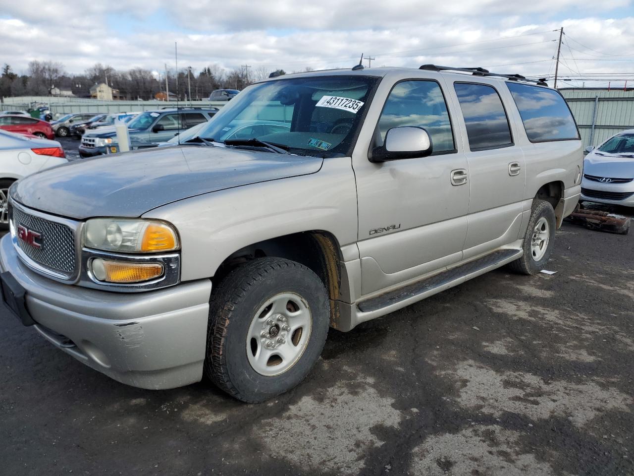 2004 GMC Yukon - Image 1