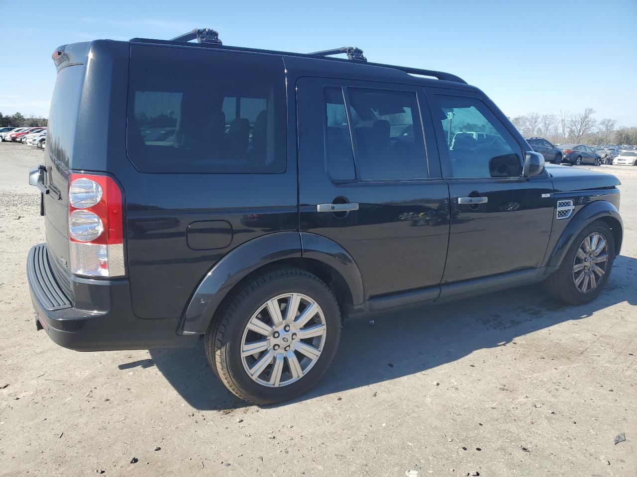 2013 Land Rover LR4 - Image 3