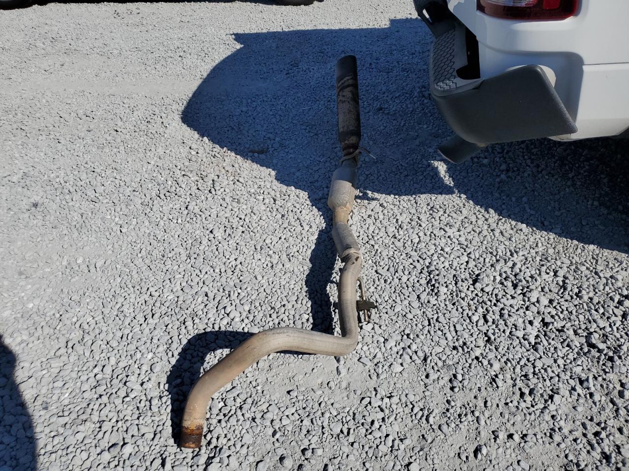 2016 RAM 1500 - Image 12