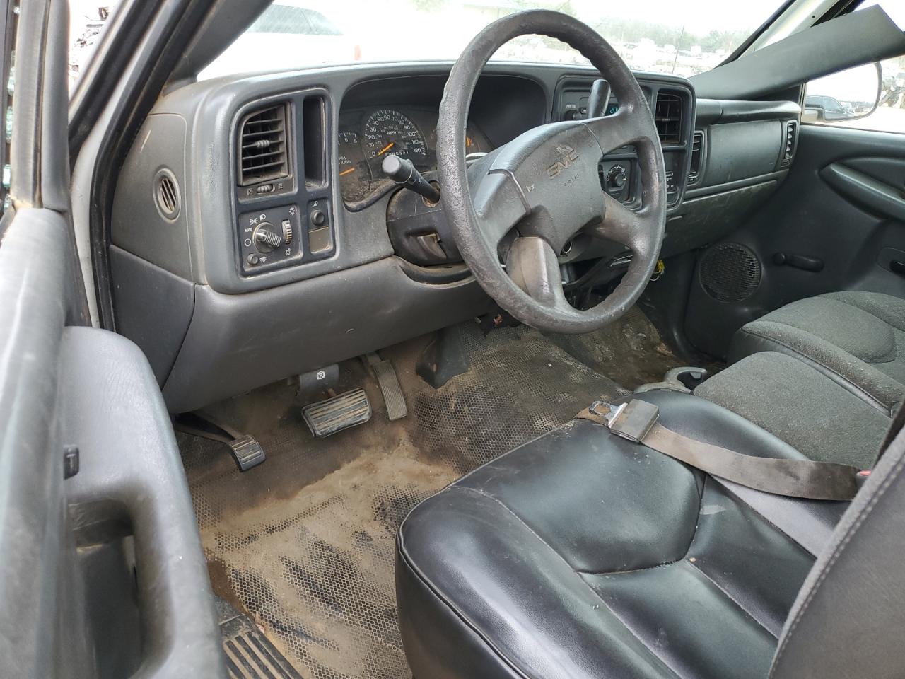 2006 GMC Sierra - Image 8