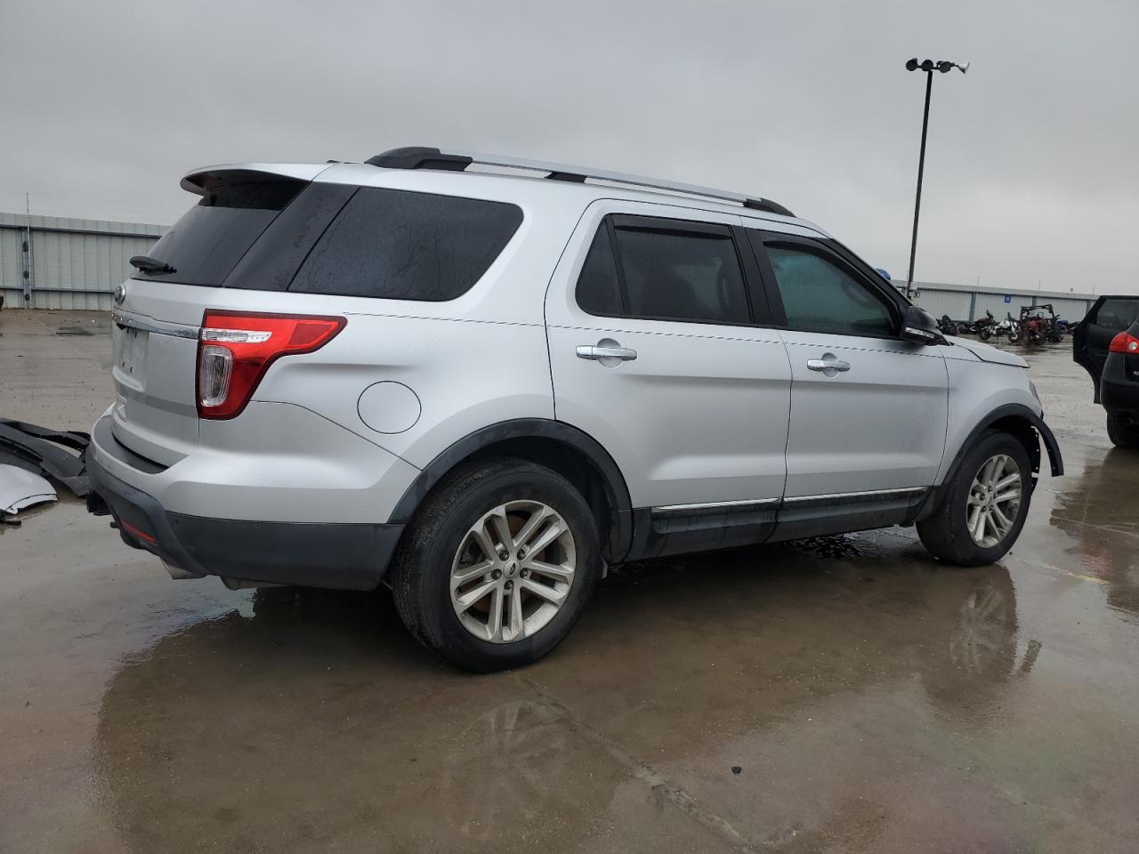 2015 Ford Explorer - Image 3