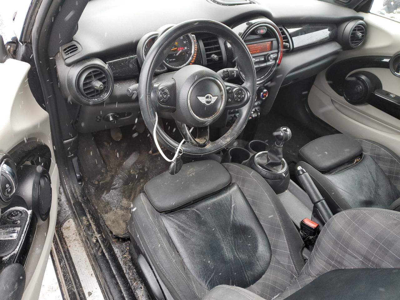 2014 MINI Cooper - Image 8