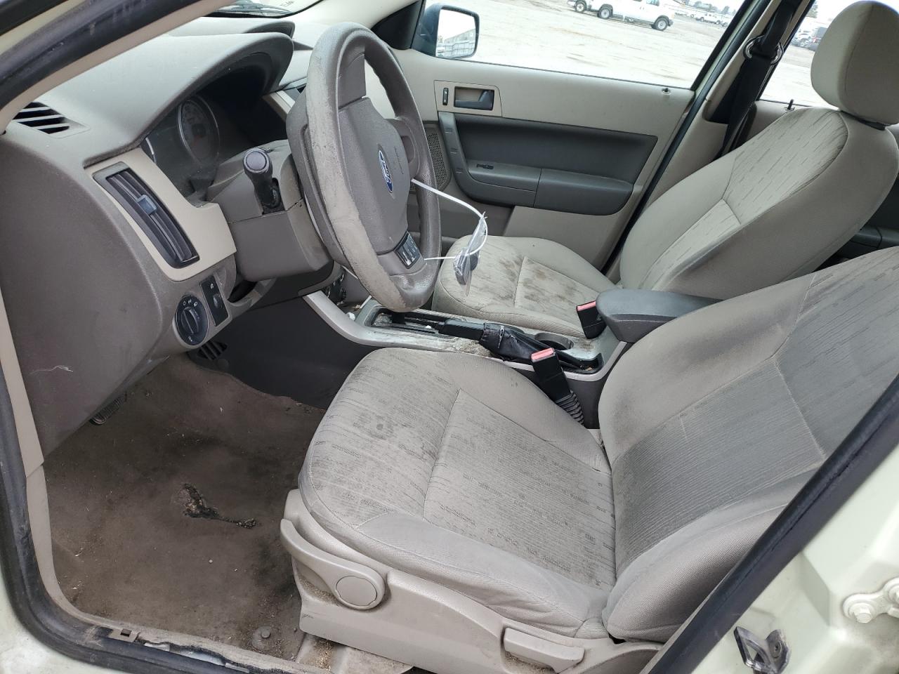2010 Ford Focus - Image 7