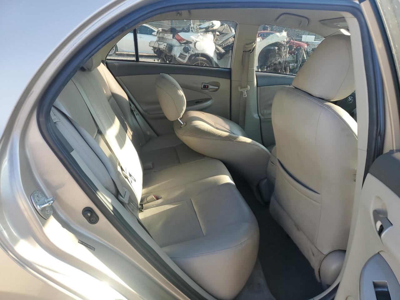 2010 Toyota Corolla - Image 10
