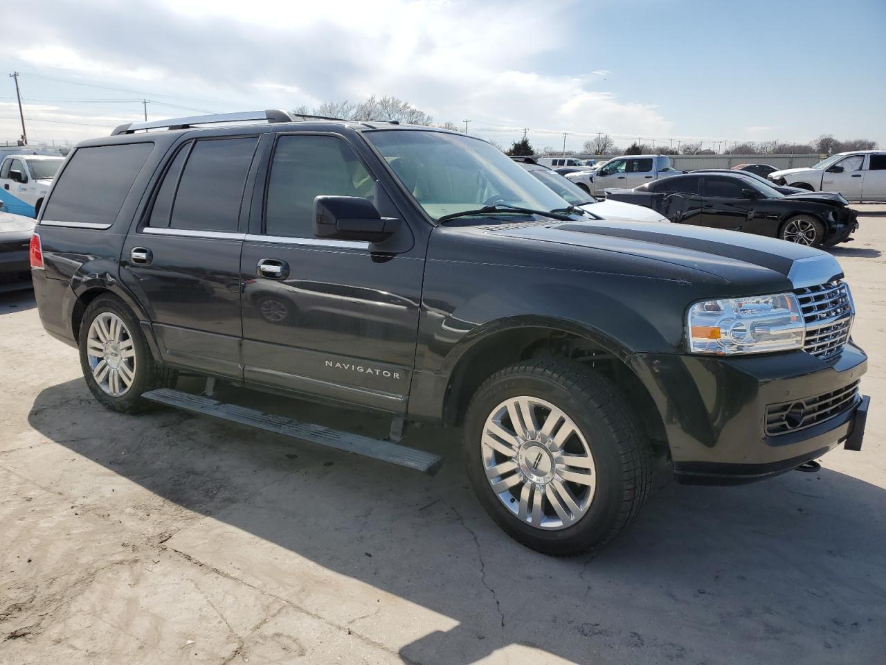 2013 Lincoln Navigator - Image 4