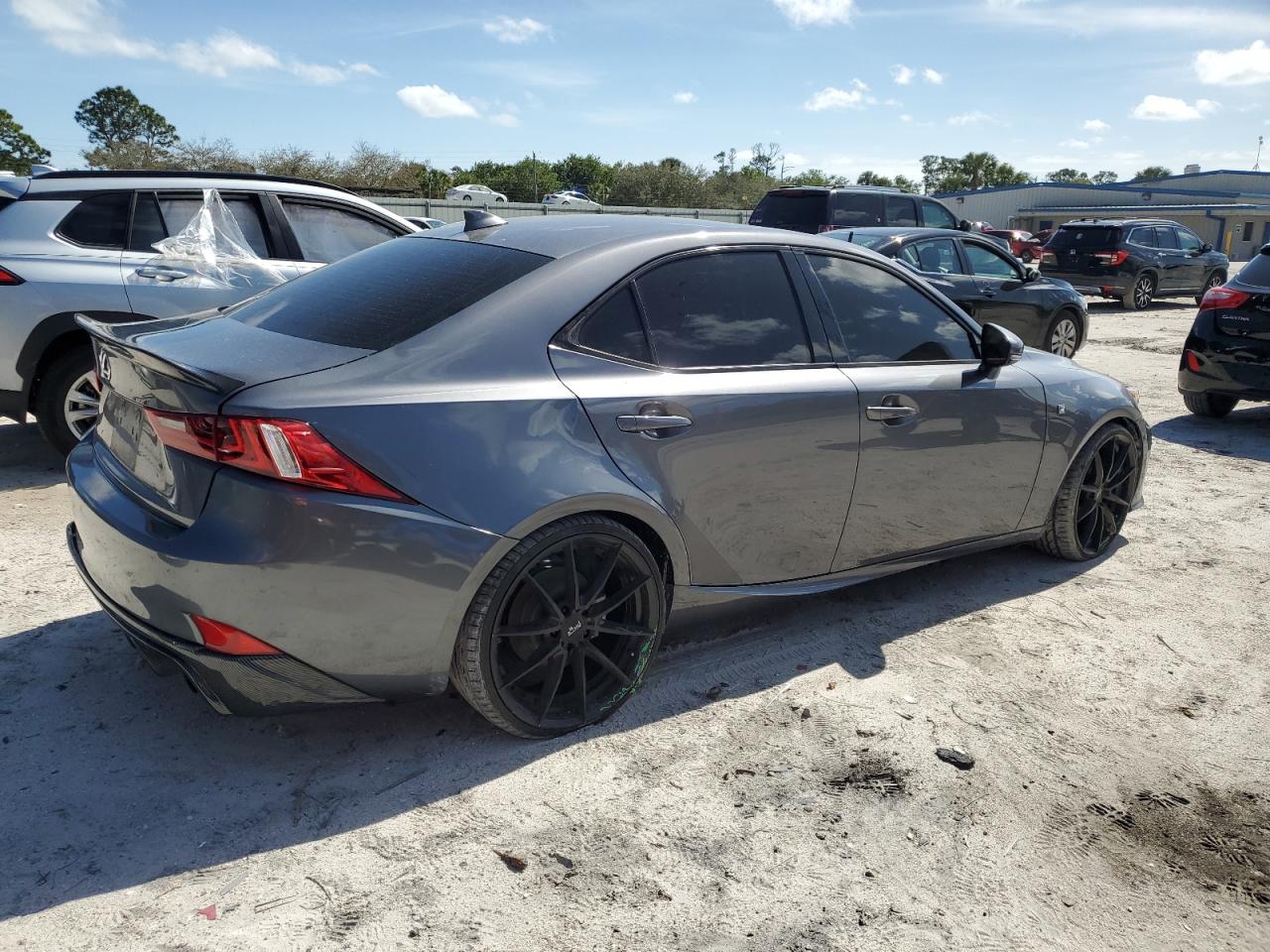 2015 Lexus IS - Image 3