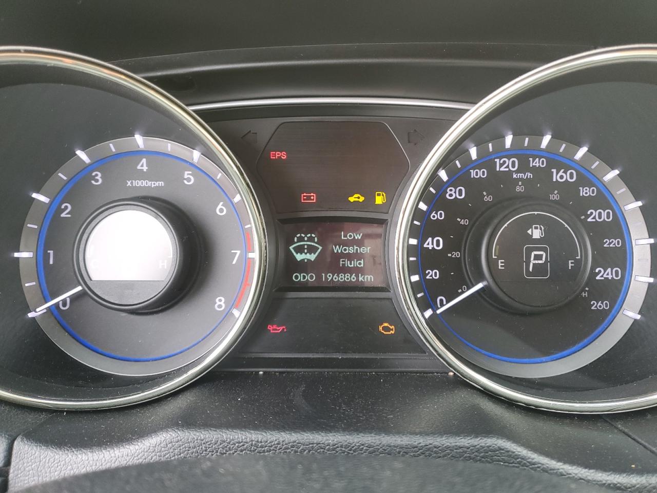 2013 Hyundai Sonata - Image 9