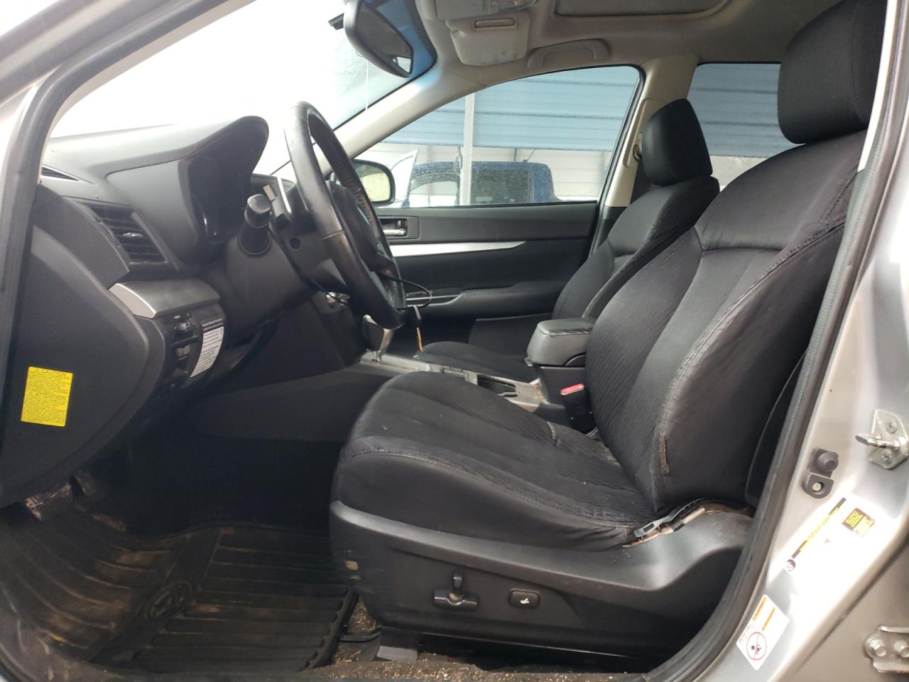 2011 Subaru Outback - Image 7