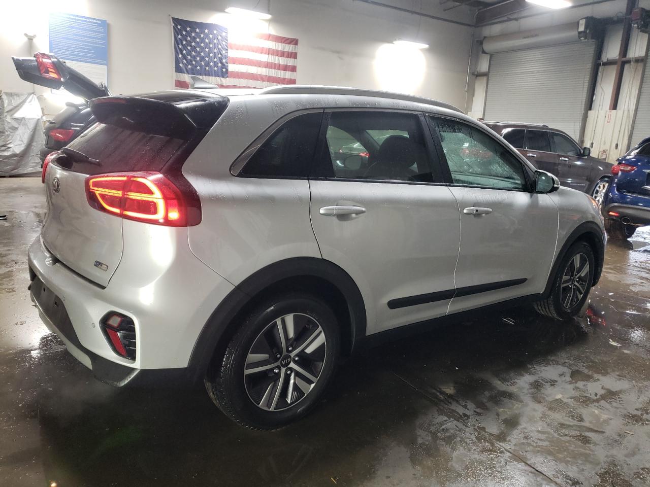 2020 Kia Niro - Image 3