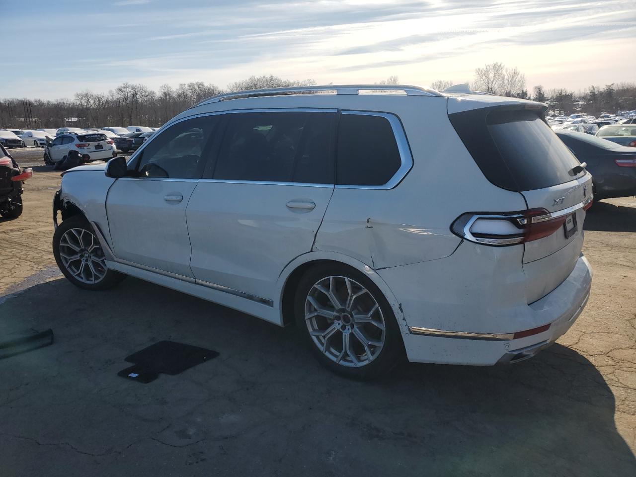 2020 BMW X7 - Image 2