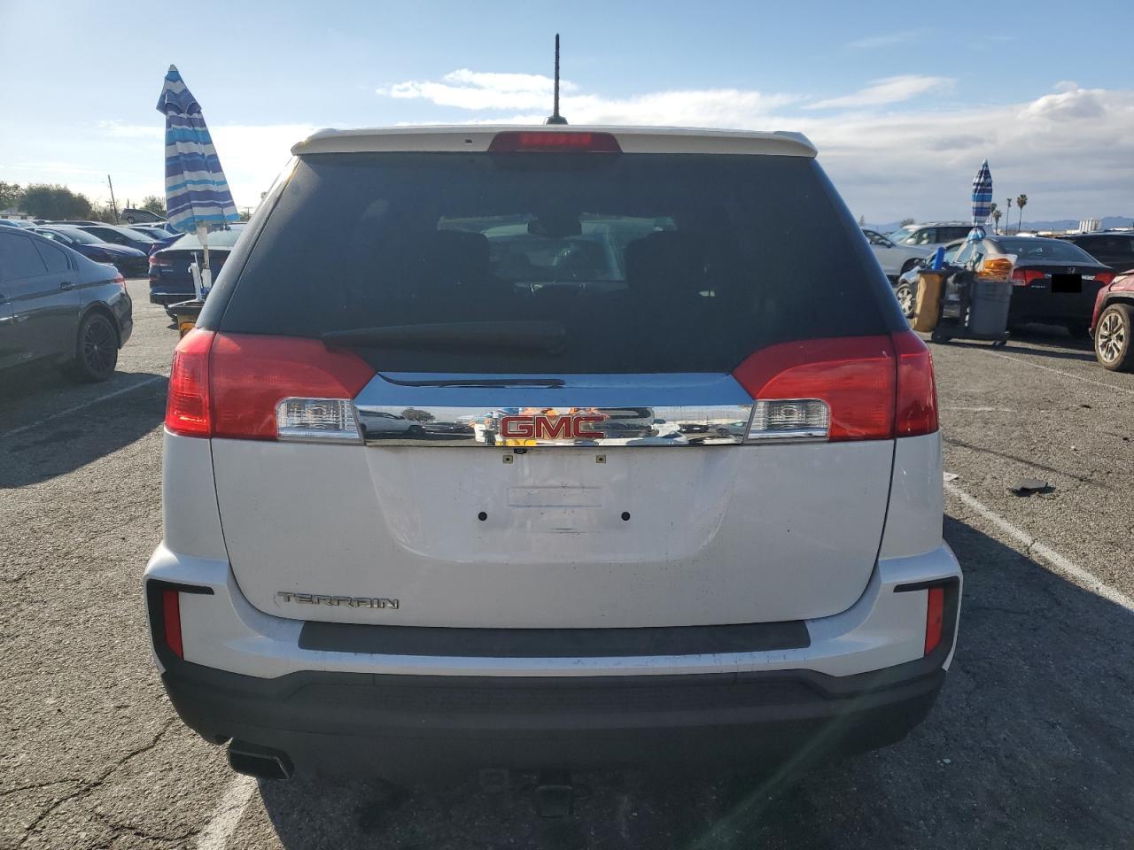 2016 GMC Terrain - Image 6