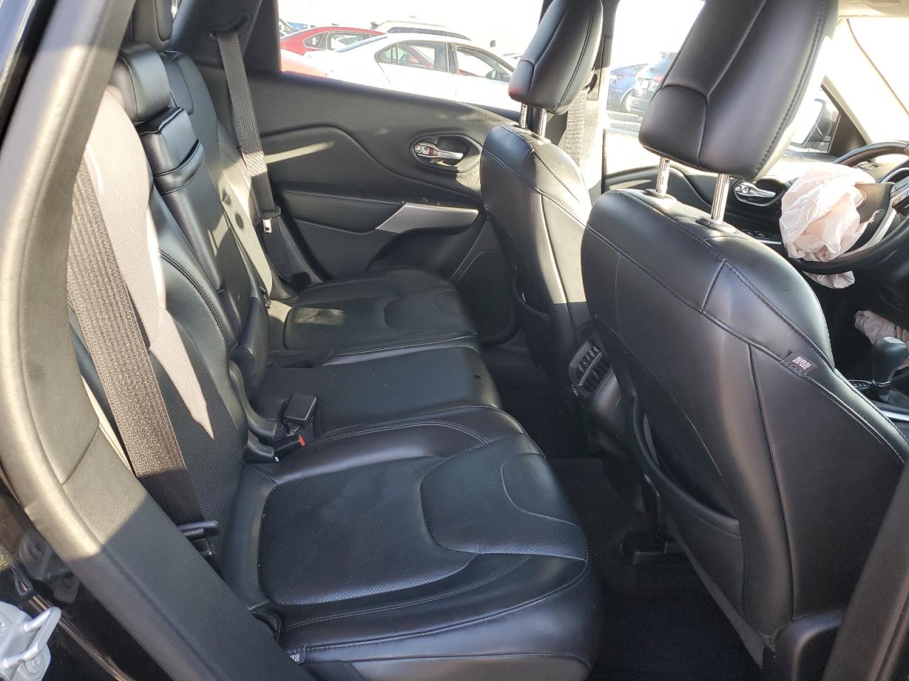 2016 Jeep Cherokee - Image 10
