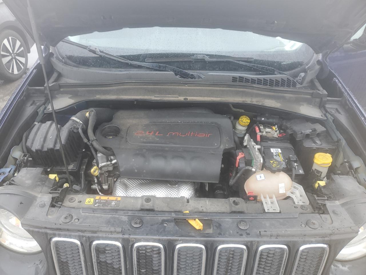 2016 Jeep Renegade - Image 11