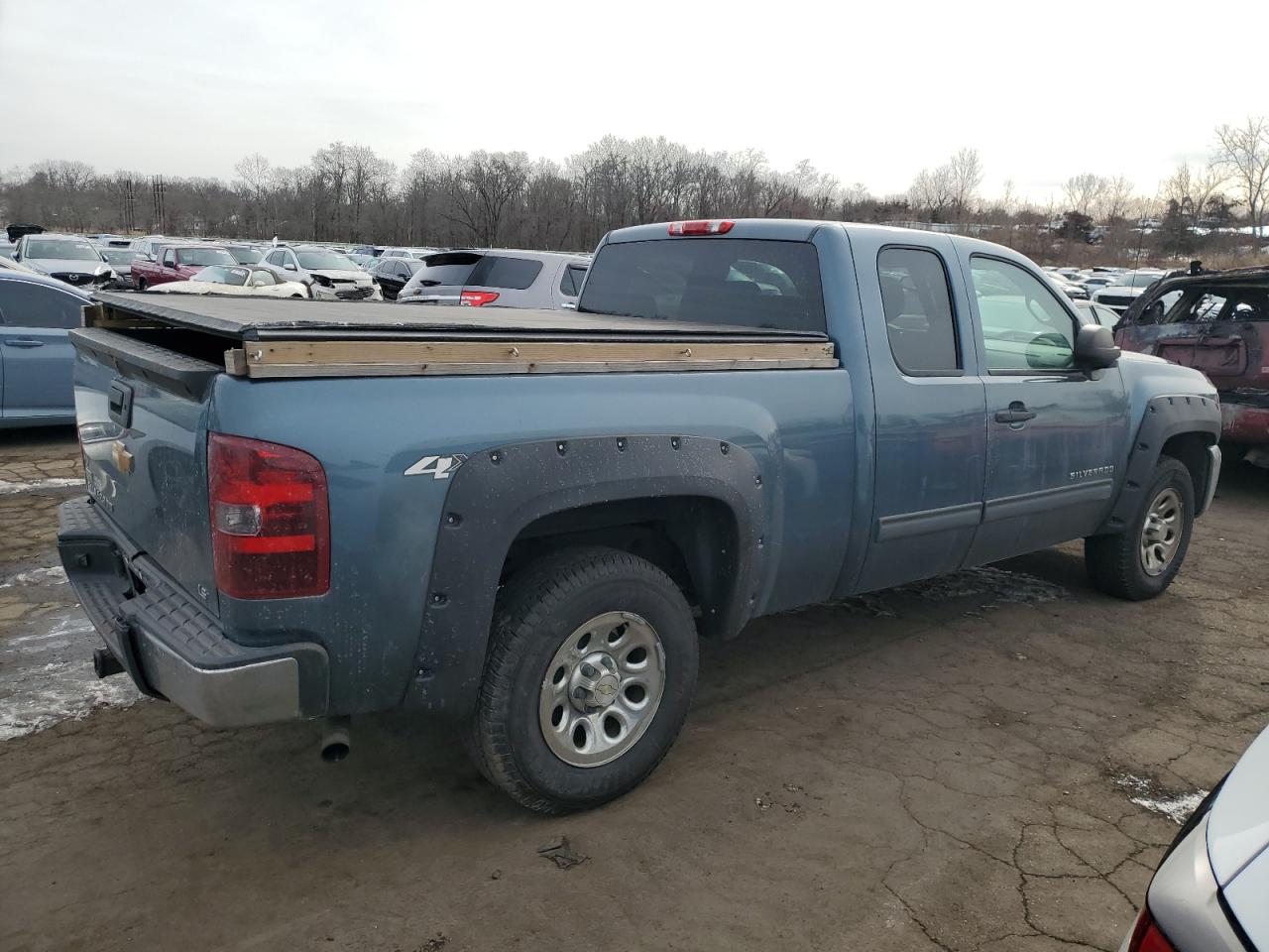 2012 Chevrolet Silverado - Image 3
