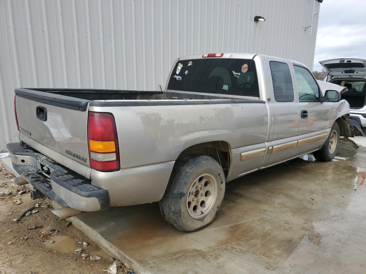 2002 Chevrolet Silverado - Image 3
