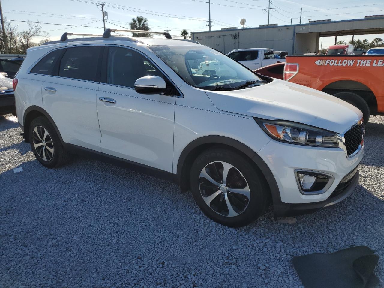 2016 Kia Sorento - Image 4