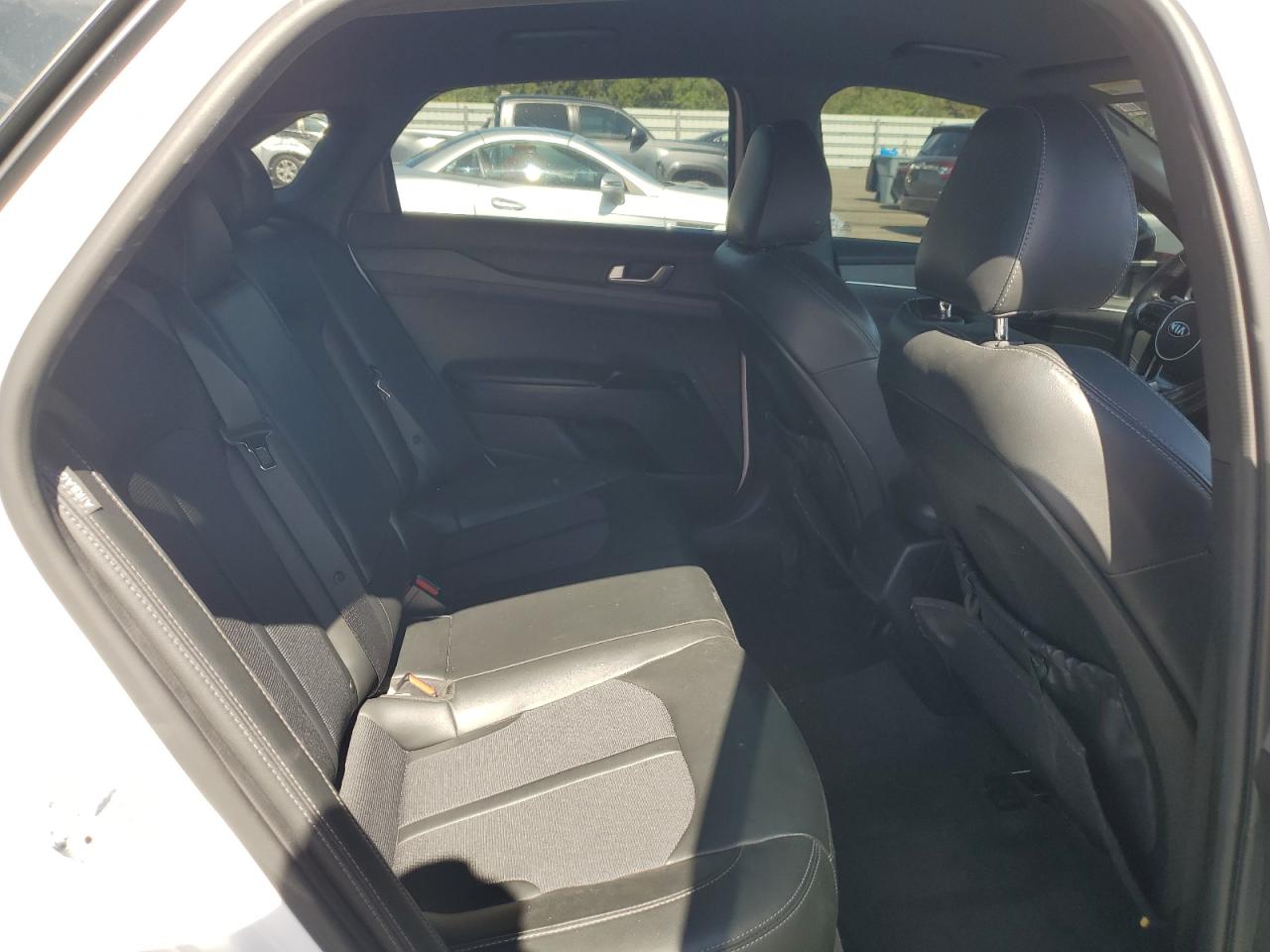 2021 Kia K5 - Image 10