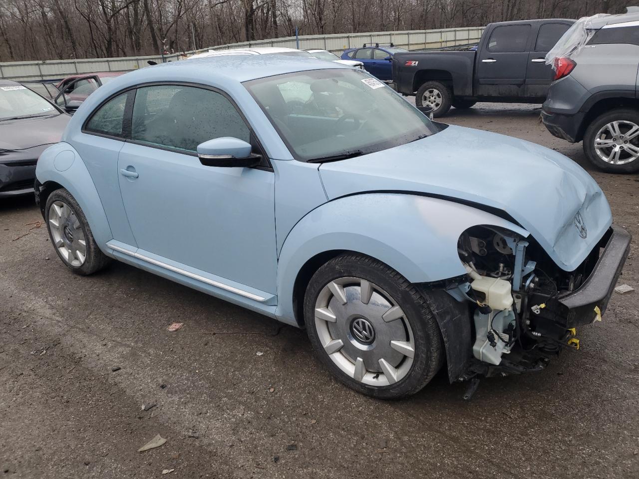 2012 Volkswagen Beetle - Image 4