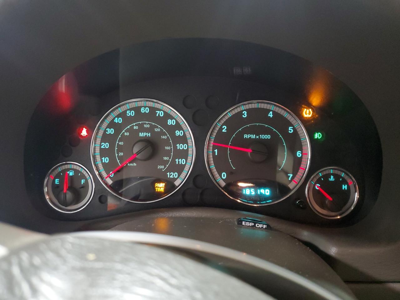 2007 Jeep Liberty (North America) - Image 9