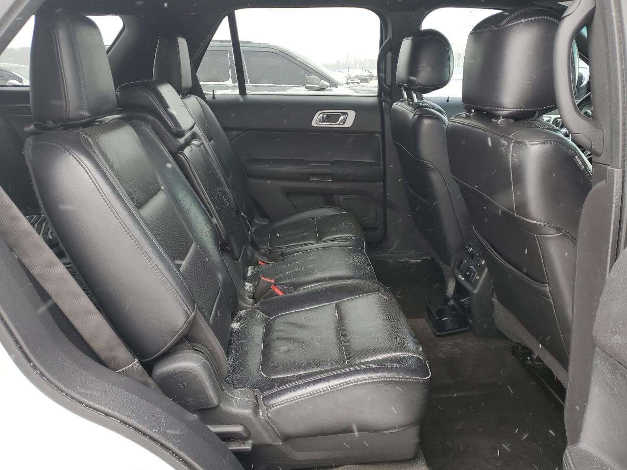 2012 Ford Explorer - Image 12