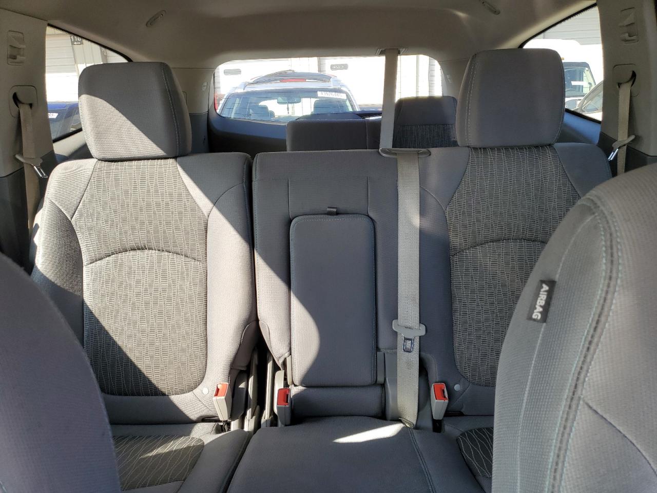 2015 Chevrolet Traverse - Image 10