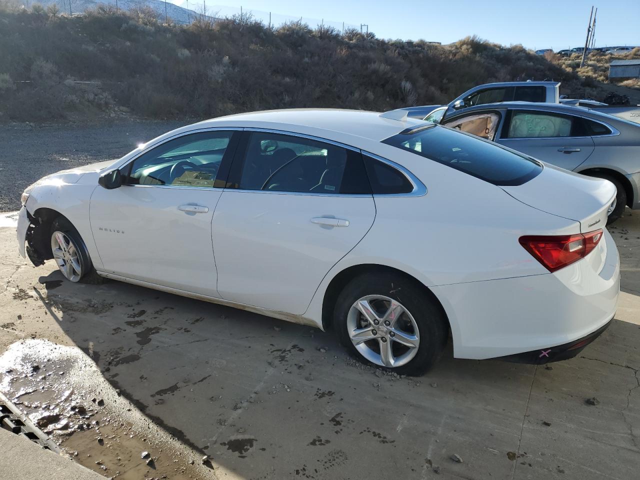 2023 Chevrolet Malibu - Image 2