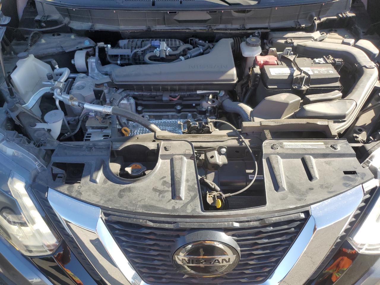 2020 Nissan Rogue - Image 12