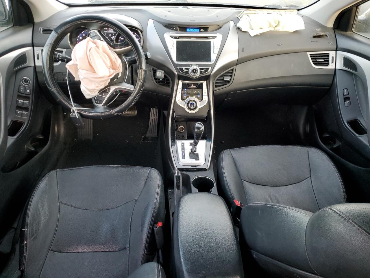 2011 Hyundai Elantra - Image 8