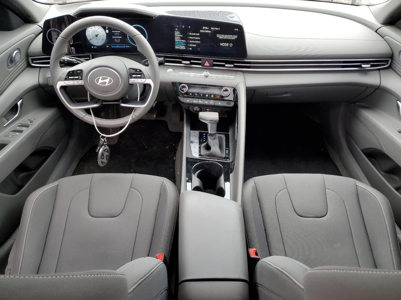 2024 Hyundai Elantra - Image 8